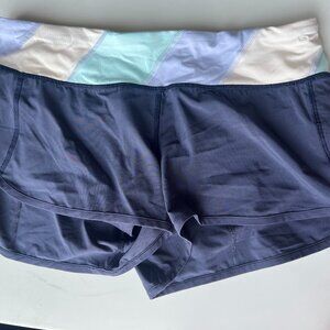 Lululemon Speed up Shorts navy with pattern waist